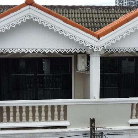 Highwood Mansion Bed and Breakfast Pattaya Exterior foto